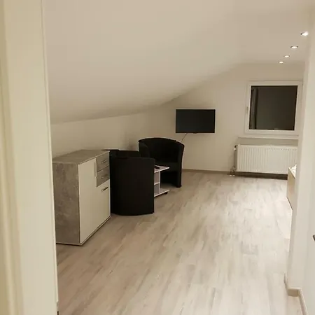 Boardinghouse Apartment *